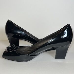 Tahari Layla Black Patent Leather Peep Toe Pumps Bow Buckle Heels Sz 6.5